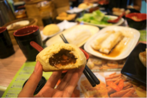 Photo taken by my friend Julia Guo while on a trip with me in Hong Kong in 2014. 